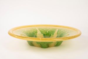 Grande centrotavola in vetro giallo e verde  - Asta Incanti d'Arte - Associazione Nazionale - Case d'Asta italiane
