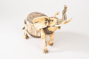 Lotto composto da una tigre in pietra dura ed un elefante in resina, secolo XX  - Asta Incanti d'Arte - Associazione Nazionale - Case d'Asta italiane