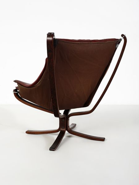 SIGURD RESSEL : Poltrona mod. Falcon per Poltrona Frau.  - Asta Asta 503 | DESIGN E ARTI DECORATIVE DEL NOVECENTO Virtuale - Associazione Nazionale - Case d'Asta italiane
