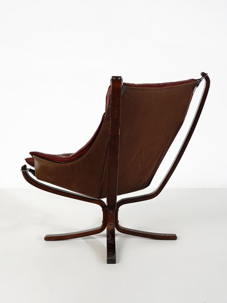 SIGURD RESSEL : Poltrona mod. Falcon per Poltrona Frau.  - Asta Asta 503 | DESIGN E ARTI DECORATIVE DEL NOVECENTO Virtuale - Associazione Nazionale - Case d'Asta italiane
