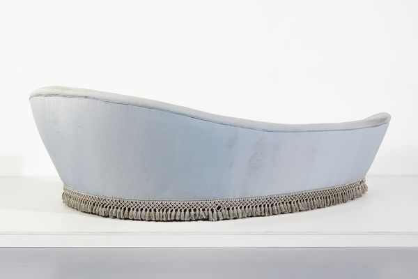 FEDERICO MUNARI : Divano curvo.  - Asta Asta 503 | DESIGN E ARTI DECORATIVE DEL NOVECENTO Virtuale - Associazione Nazionale - Case d'Asta italiane