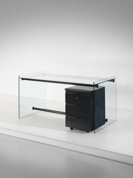 GALLOTTI E RADICE : Scrivania con cassettiera su ruote.  - Asta Asta 503 | DESIGN E ARTI DECORATIVE DEL NOVECENTO Virtuale - Associazione Nazionale - Case d'Asta italiane