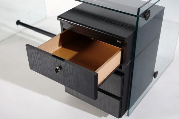 GALLOTTI E RADICE : Scrivania con cassettiera su ruote.  - Asta Asta 503 | DESIGN E ARTI DECORATIVE DEL NOVECENTO Virtuale - Associazione Nazionale - Case d'Asta italiane