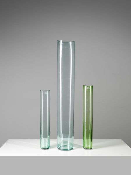 PAOLA NAVONE : Tre vasi cilindrici Grass a sezione schiacciata per Arcade, Italia.  - Asta Asta 503 | DESIGN E ARTI DECORATIVE DEL NOVECENTO Virtuale - Associazione Nazionale - Case d'Asta italiane