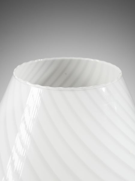 MANIFATTURA ITALIANA : Lampada da tavolo.  - Asta Asta 503 | DESIGN E ARTI DECORATIVE DEL NOVECENTO Virtuale - Associazione Nazionale - Case d'Asta italiane