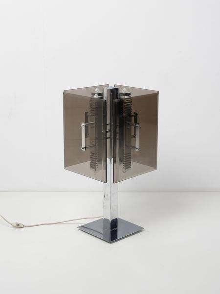 MANIFATTURA ITALIANA : Lampada da tavolo.  - Asta Asta 503 | DESIGN E ARTI DECORATIVE DEL NOVECENTO Virtuale - Associazione Nazionale - Case d'Asta italiane