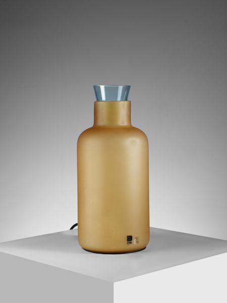 I3 INTERNATIONAL : Lampada da tavolo mod. Bacco .  - Asta Asta 503 | DESIGN E ARTI DECORATIVE DEL NOVECENTO Virtuale - Associazione Nazionale - Case d'Asta italiane