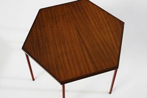 MANIFATTURA ITALIANA : Tavolino da salotto con piano esagonale.  - Asta Asta 503 | DESIGN E ARTI DECORATIVE DEL NOVECENTO Virtuale - Associazione Nazionale - Case d'Asta italiane
