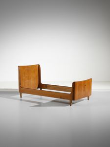 PAOLO BUFFA - Letto singolo con testata e pediera ricurve con decoro a tarsie a foglie d'acanto, esecuzione Serafino Arrighi, Cant.