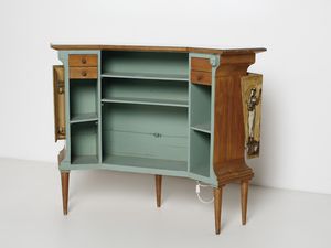 GRUPPO DECALAGE : Mobile bar con ante a decori egizi.  - Asta Asta 503 | DESIGN E ARTI DECORATIVE DEL NOVECENTO Virtuale - Associazione Nazionale - Case d'Asta italiane