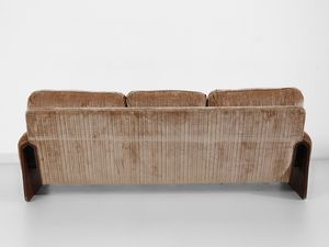 Ferdinando Buzzi : Divano a tre posti per Brunati, Italia.  - Asta Asta 503 | DESIGN E ARTI DECORATIVE DEL NOVECENTO Virtuale - Associazione Nazionale - Case d'Asta italiane