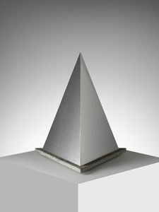 LELLA (1934-2016) & MASSIMO (1931-2014) VIGNELLI - Scatola di forma piramidale.