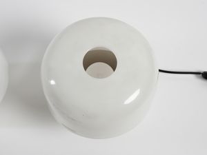 GUZZINI ILLUMINAZIONE : Coppia di lampade da tavolo.  - Asta Asta 503 | DESIGN E ARTI DECORATIVE DEL NOVECENTO Virtuale - Associazione Nazionale - Case d'Asta italiane