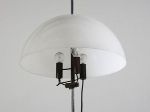 ELIO MARTINELLI : Lampada da terra a stelo saliscendi.  - Asta Asta 503 | DESIGN E ARTI DECORATIVE DEL NOVECENTO Virtuale - Associazione Nazionale - Case d'Asta italiane