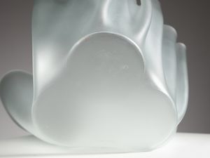 PIETRO CHIESA : attribuito. Vaso Cartoccio probabile produzione Fontana Arte, Milano.  - Asta Asta 503 | DESIGN E ARTI DECORATIVE DEL NOVECENTO Virtuale - Associazione Nazionale - Case d'Asta italiane