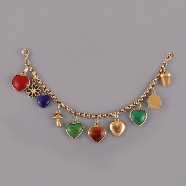 BRACCIALE CON CHARMS  - Asta GIOIELLI DEL CUORE - Associazione Nazionale - Case d'Asta italiane