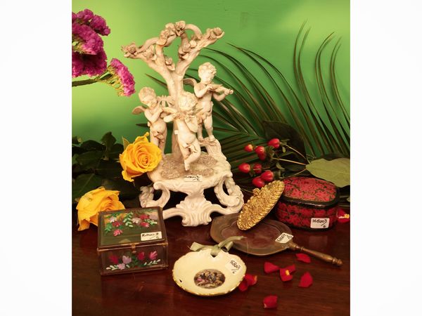 Lotto di galanterie d'epoca  - Asta Due case fiorentine - Associazione Nazionale - Case d'Asta italiane