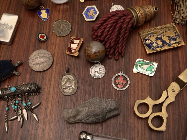 Miscellanea di ninnoli e curiosit  - Asta Due case fiorentine - Associazione Nazionale - Case d'Asta italiane