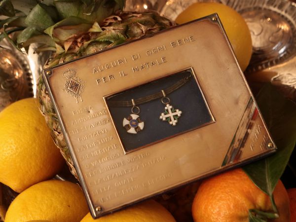 Casa Savoia - Auguri di ogni bene per il Natale 1915 in argento, Musy Torino  - Asta Due case fiorentine - Associazione Nazionale - Case d'Asta italiane