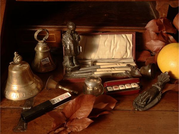 Curiosit da scrivania  - Asta Due case fiorentine - Associazione Nazionale - Case d'Asta italiane