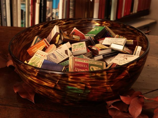 Raccolta di fiammiferi provenienti da tutto il mondo  - Asta Due case fiorentine - Associazione Nazionale - Case d'Asta italiane