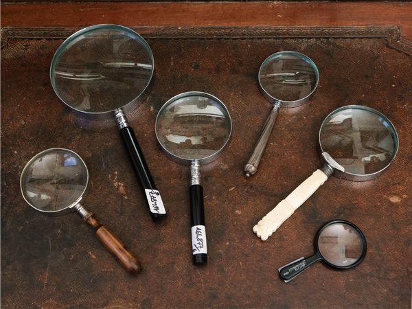 Sei lenti di ingrandimento  - Asta Due case fiorentine - Associazione Nazionale - Case d'Asta italiane