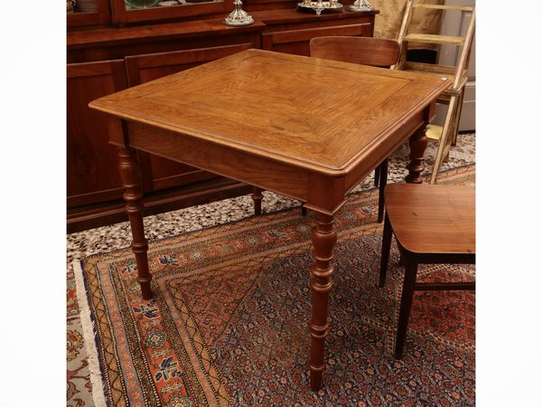 Tavolo da gioco in rovere  - Asta Due case fiorentine - Associazione Nazionale - Case d'Asta italiane