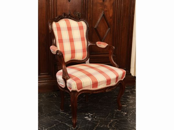 Coppia di poltroncine in noce  - Asta Due case fiorentine - Associazione Nazionale - Case d'Asta italiane