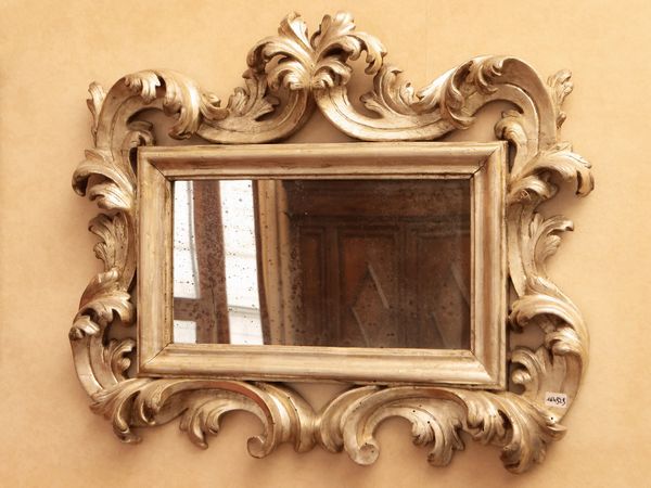 Cornice per cartagloria in legno intagliato e argentato  - Asta Due case fiorentine - Associazione Nazionale - Case d'Asta italiane