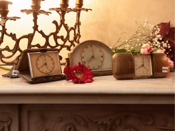 Orologio da scrivania in metallo, Kienzle  - Asta Due case fiorentine - Associazione Nazionale - Case d'Asta italiane