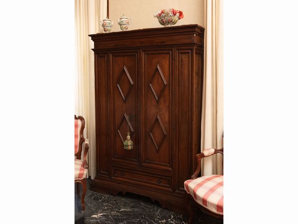 Stipo in noce  - Asta Due case fiorentine - Associazione Nazionale - Case d'Asta italiane