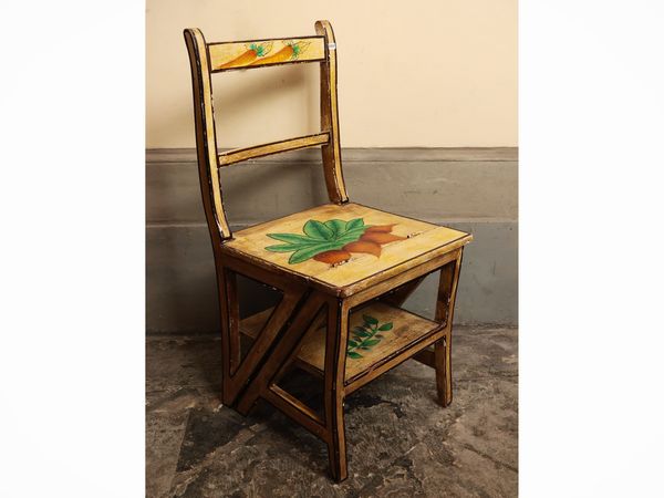 Sedia scaletta rustica da biblioteca in legno laccato  - Asta Due case fiorentine - Associazione Nazionale - Case d'Asta italiane