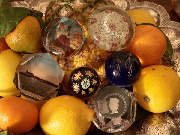 Raccolta di press papier in vetro  - Asta Due case fiorentine - Associazione Nazionale - Case d'Asta italiane