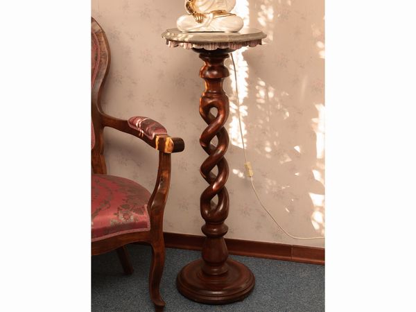 Colonna portavasi in noce  - Asta Due case fiorentine - Associazione Nazionale - Case d'Asta italiane