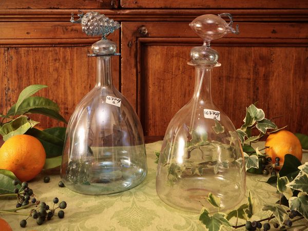 Coppia di bottiglie in vetro soffiato di Murano  - Asta Due case fiorentine - Associazione Nazionale - Case d'Asta italiane