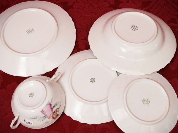 Set da pappa in porcellana, Richard Ginori  - Asta Due case fiorentine - Associazione Nazionale - Case d'Asta italiane