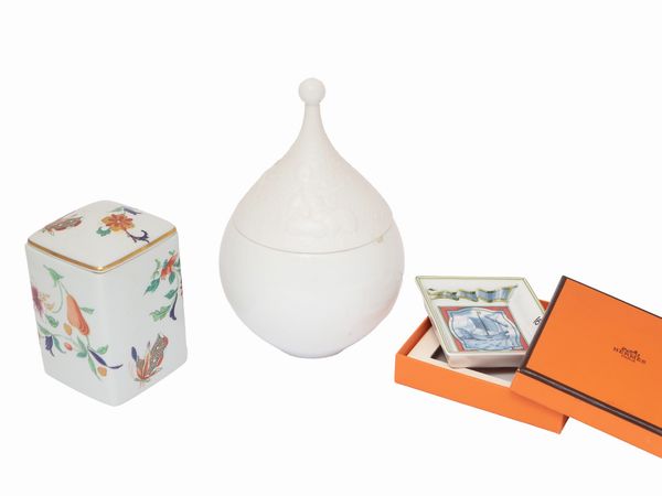 Accessori per la casa in porcellana da collezione  - Asta Due case fiorentine - Associazione Nazionale - Case d'Asta italiane