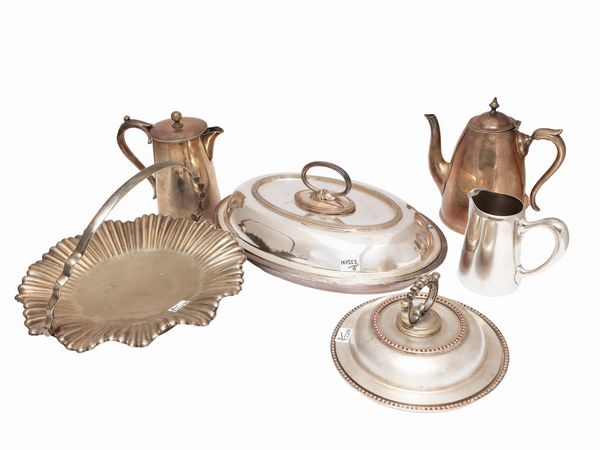 Accessori per la tavola in metallo argentato  - Asta Due case fiorentine - Associazione Nazionale - Case d'Asta italiane