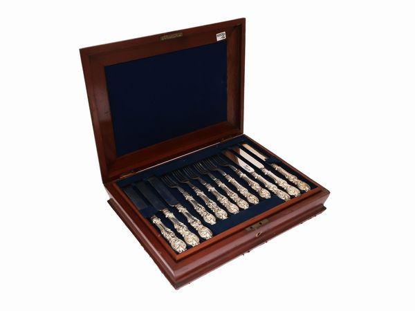 Servizio di posate da frutta in metallo argentato  - Asta Due case fiorentine - Associazione Nazionale - Case d'Asta italiane