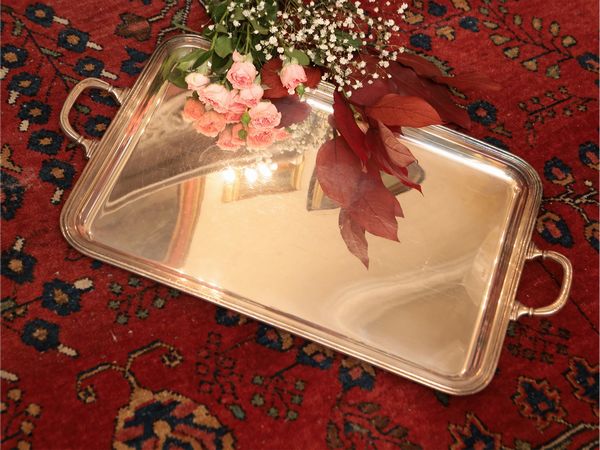 Vassoio guantiera in metallo argentato  - Asta Due case fiorentine - Associazione Nazionale - Case d'Asta italiane