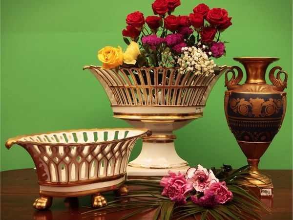 Accessori in porcellana per un centrotavola  - Asta Due case fiorentine - Associazione Nazionale - Case d'Asta italiane