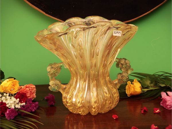 Vaso a ventaglio in vetro di Murano  - Asta Due case fiorentine - Associazione Nazionale - Case d'Asta italiane