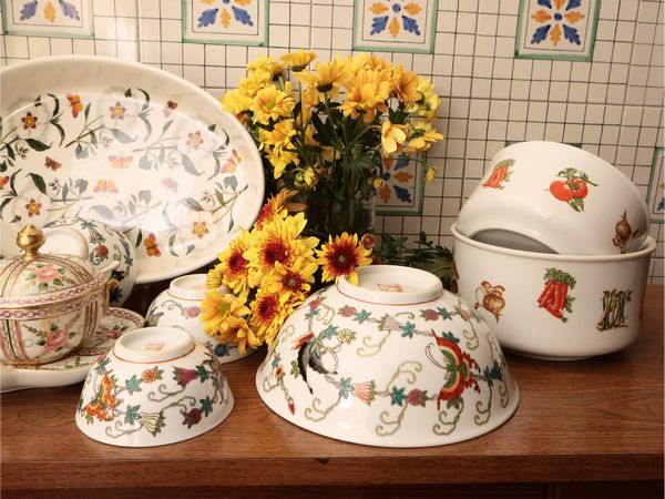 Assortimento di accesori in porcellana  - Asta Due case fiorentine - Associazione Nazionale - Case d'Asta italiane