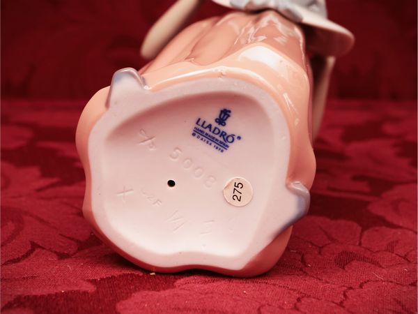 Gruppo in porcellana policroma, Lladrò  - Asta Due case fiorentine - Associazione Nazionale - Case d'Asta italiane