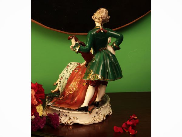 Gruppo in porcellana policroma  - Asta Due case fiorentine - Associazione Nazionale - Case d'Asta italiane