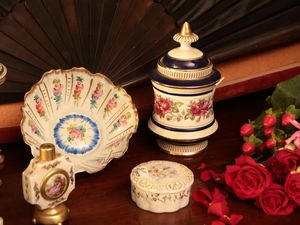 Lotto di galanterie d'epoca  - Asta Due case fiorentine - Associazione Nazionale - Case d'Asta italiane