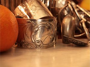 Lotto di curiosit d'epoca per la tavola, anche in argento  - Asta Due case fiorentine - Associazione Nazionale - Case d'Asta italiane