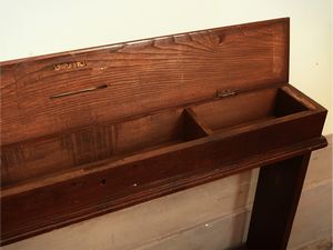 Inginocchiatoio rustico in noce  - Asta Due case fiorentine - Associazione Nazionale - Case d'Asta italiane