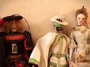 Gruppo di nove marionette in legno dipinto  - Asta Due case fiorentine - Associazione Nazionale - Case d'Asta italiane