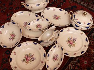 Servizio di piatti in porcellana tedesca  - Asta Due case fiorentine - Associazione Nazionale - Case d'Asta italiane